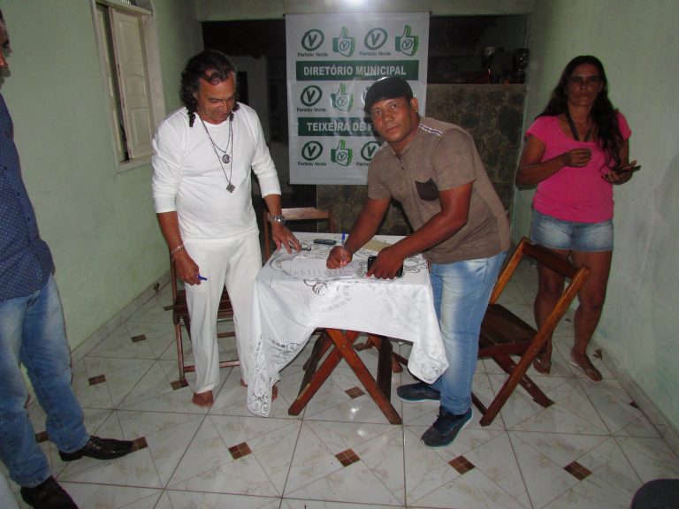 Teixeira de Freitas|Partido Verde (PV) faz Reunião com nova diretoria do Partido. 2 02
