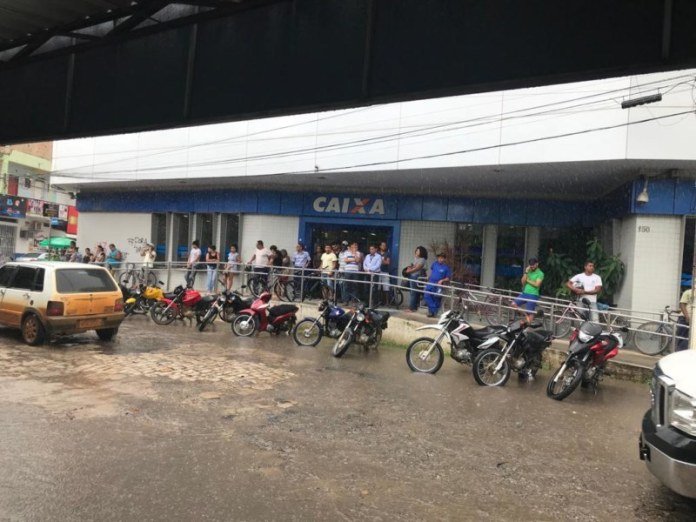 Caixa paga nesta segunda auxílio emergencial a 6,15 milhões de beneficiários do Bolsa Família e inscritos via app e site 1