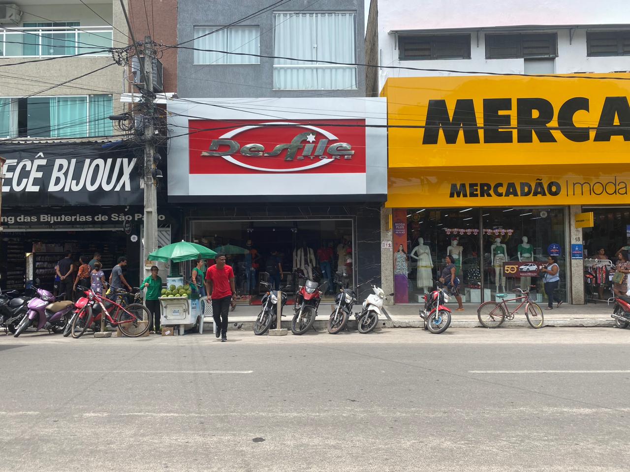 DESFILE STORE MARCA UM NOVO CAPÍTULO NA MODA E ECONOMIA DE TEIXEIRA DE FREITAS!