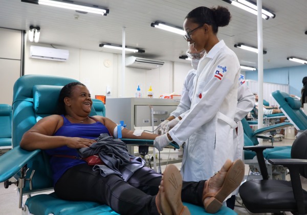 Com estoque crítico, Hemoba mobiliza doadores em toda Bahia